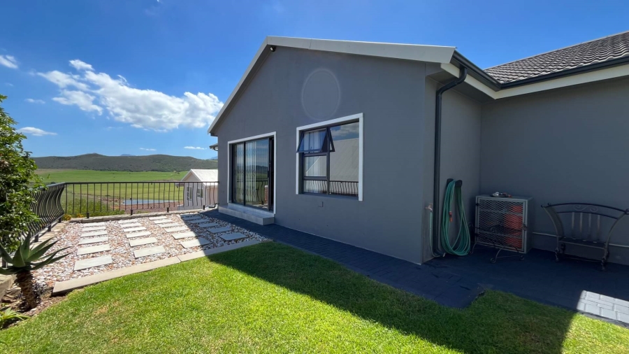 2 Bedroom Property for Sale in Reebok Western Cape